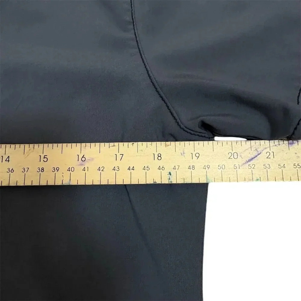Carhartt Women's Scrub Top M Steel Gray Modern Fit with Pockets - Picture 3 of 10